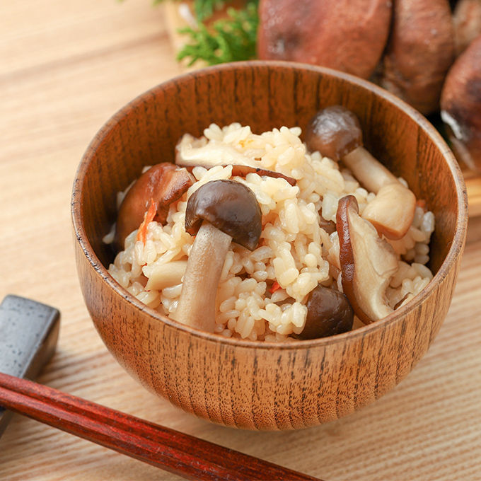 岩手県産天然松茸300g(100g×3袋個包装)炊き込みご飯用 カット